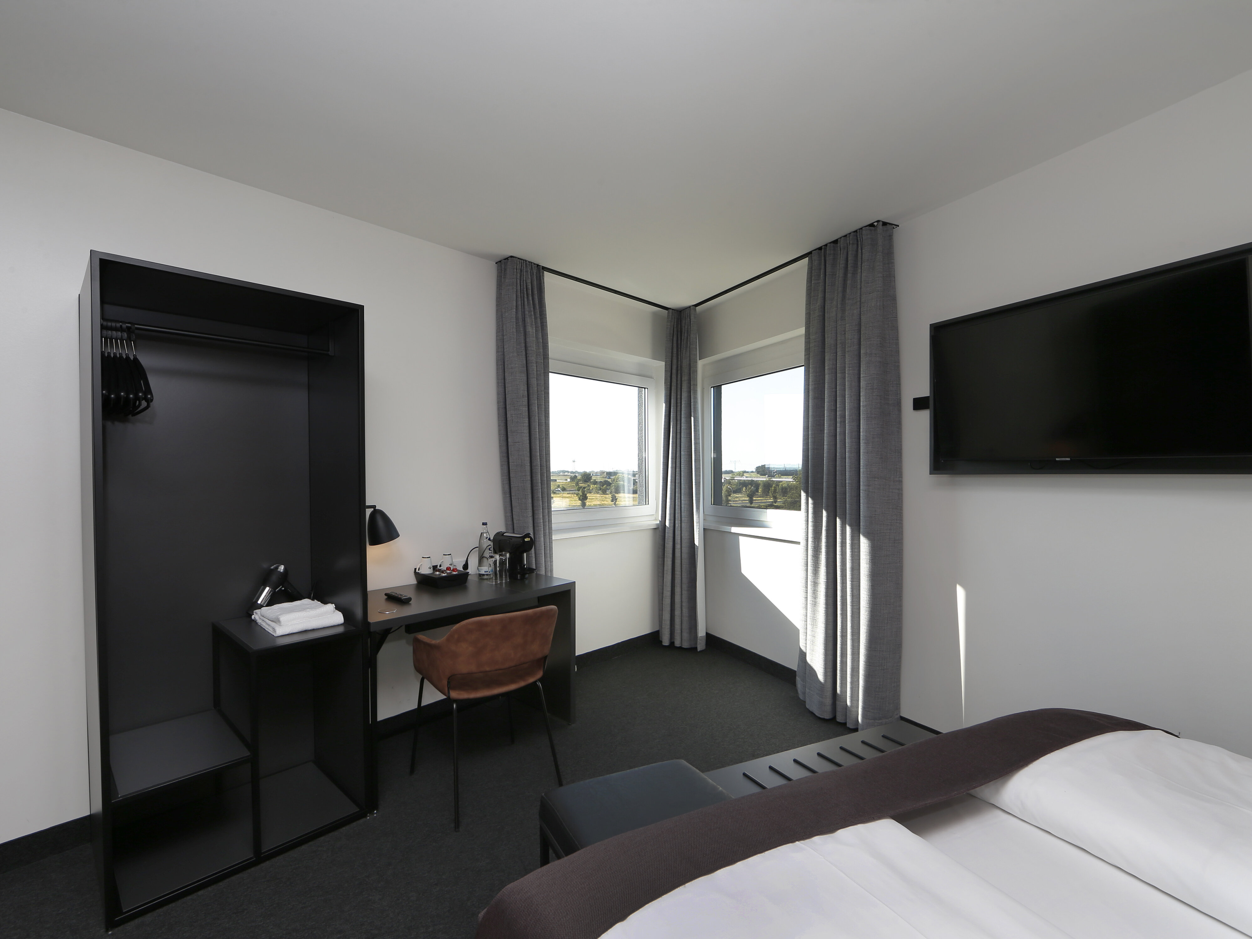 B&b Hotel Berlin-airport Parken www.hotel-bb.com