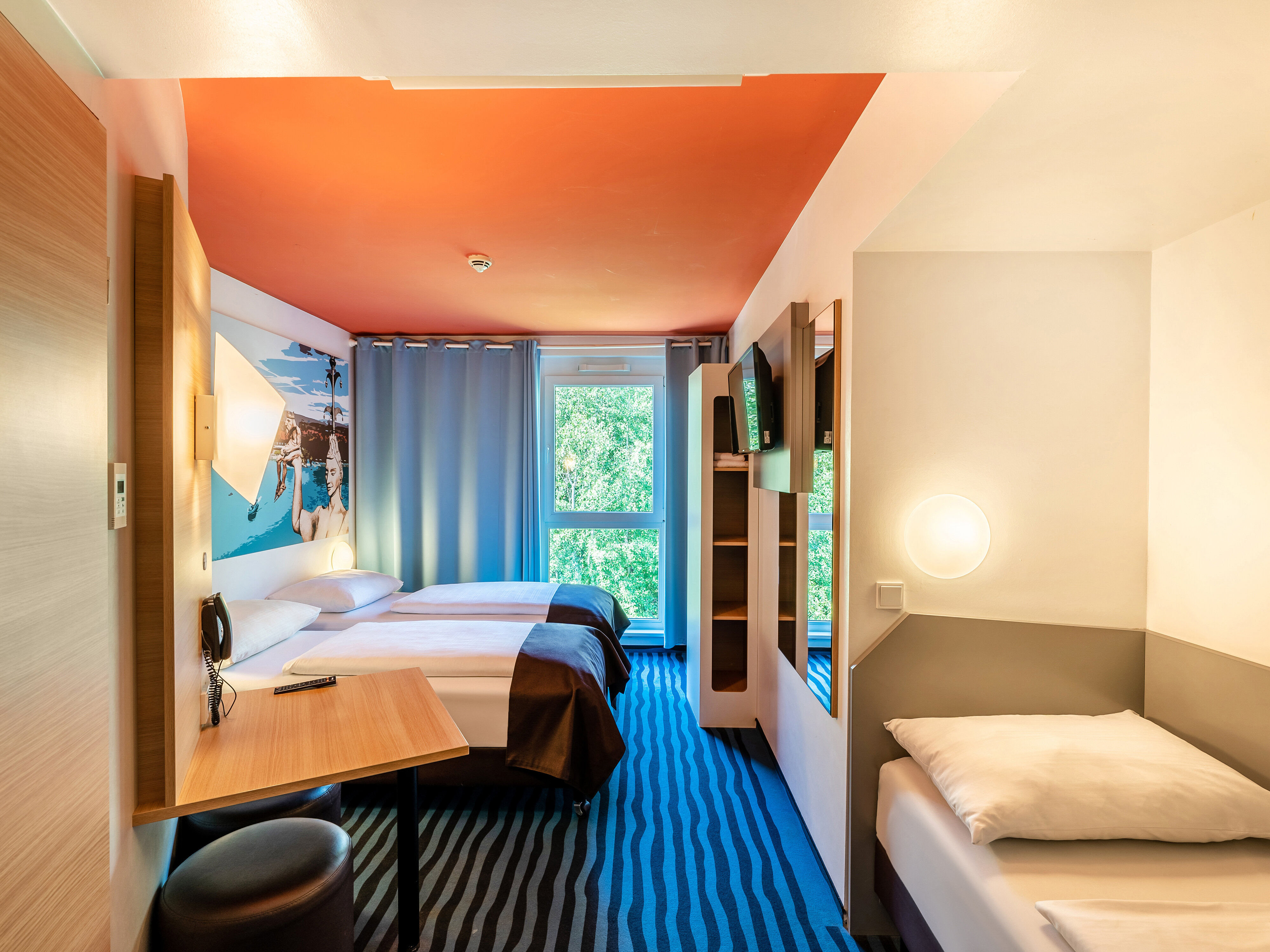 Es Kommt Ein Bär Von Konstanz Her B&B HOTEL Konstanz I Günstiges Hotel in Konstanz