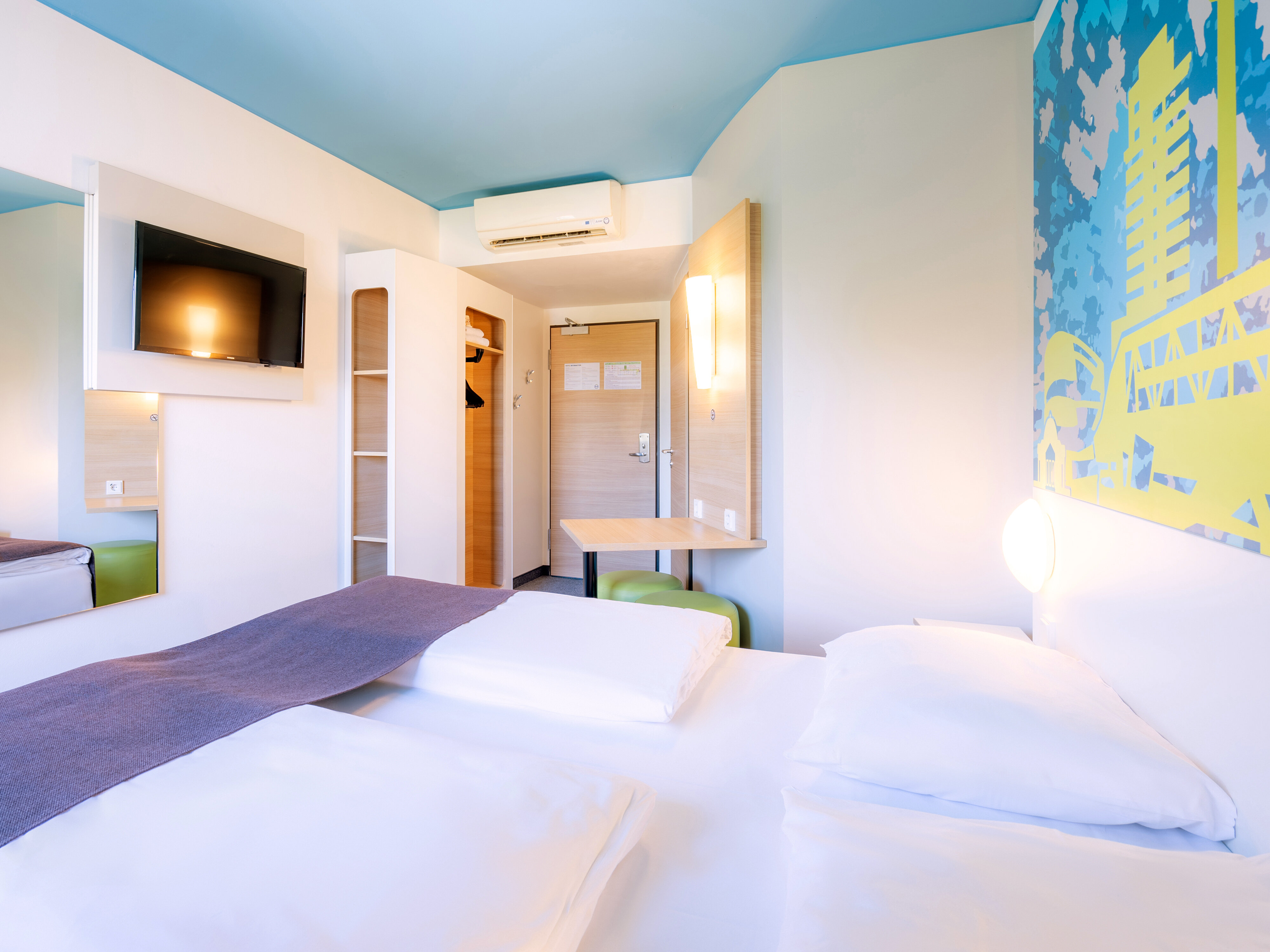 Your B&B Hotel in the centre of Stuttgart I B&B HOTEL Stuttgart-City