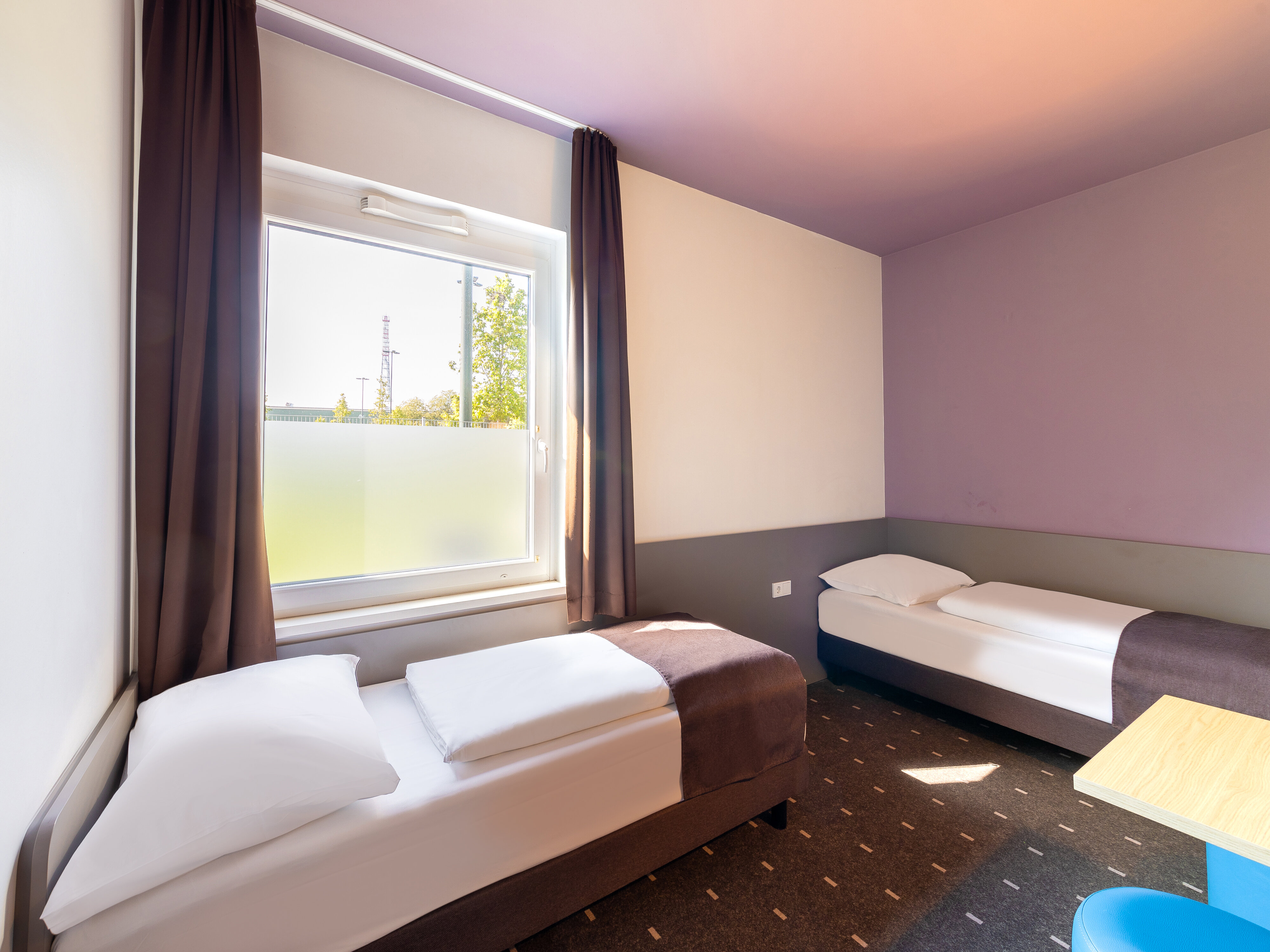 Welches Hotel Nähe Flughafen Düsseldorf Mit Parken www.hotel-bb.com