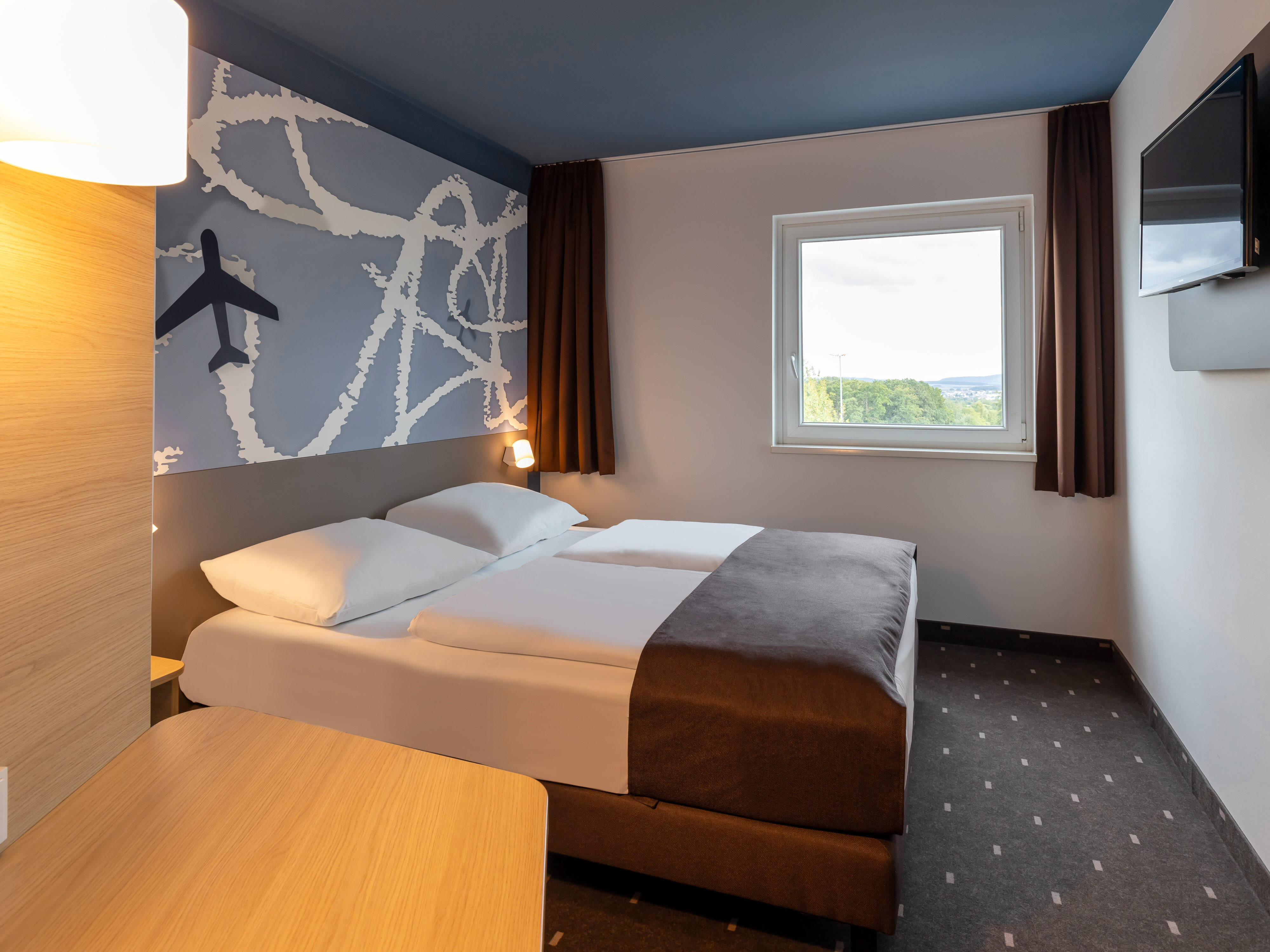 Hotel Am Flughafen Frankfurt Hahn www.hotel-bb.com