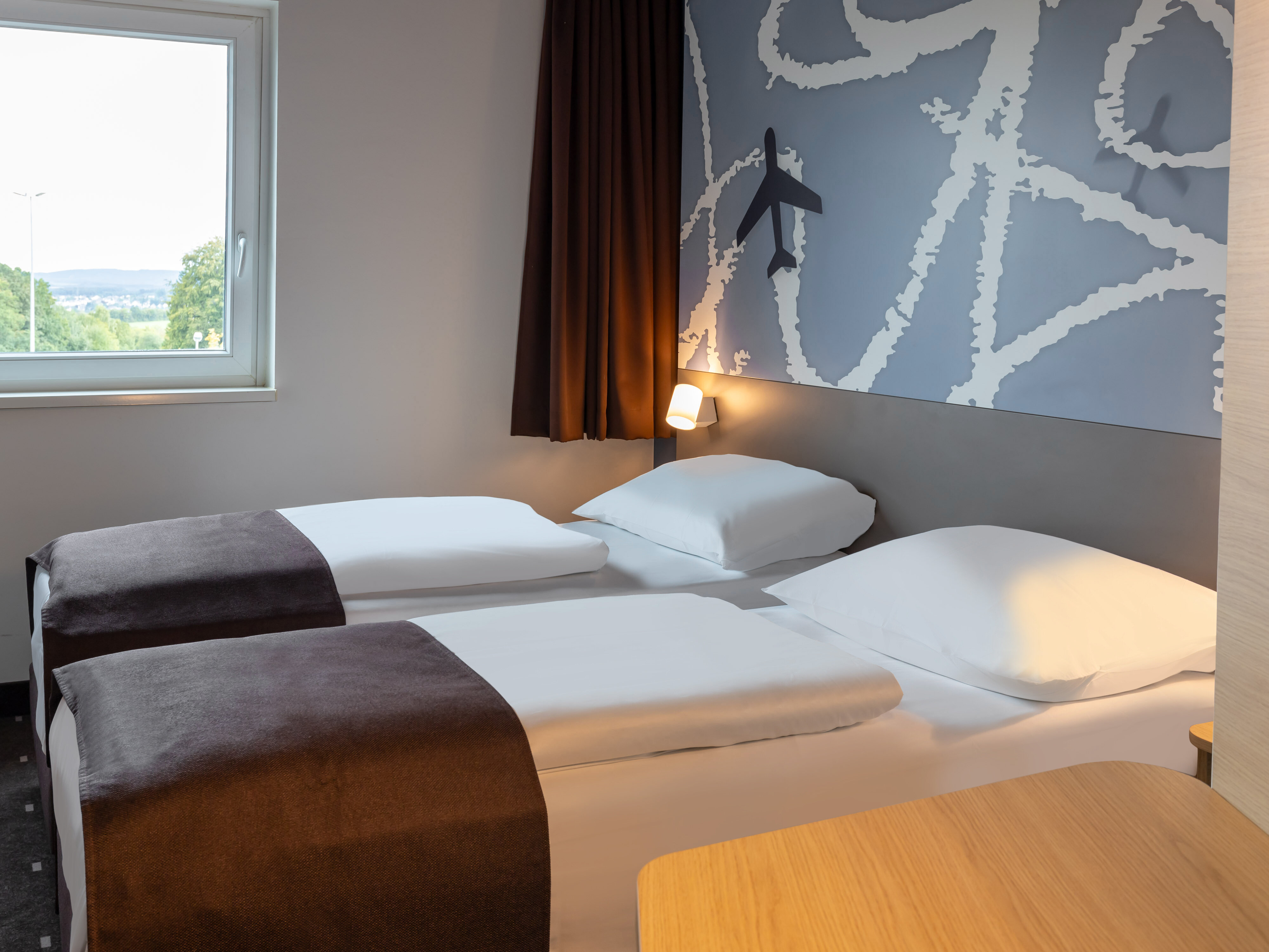 Hotel Am Flughafen Frankfurt Hahn www.hotel-bb.com