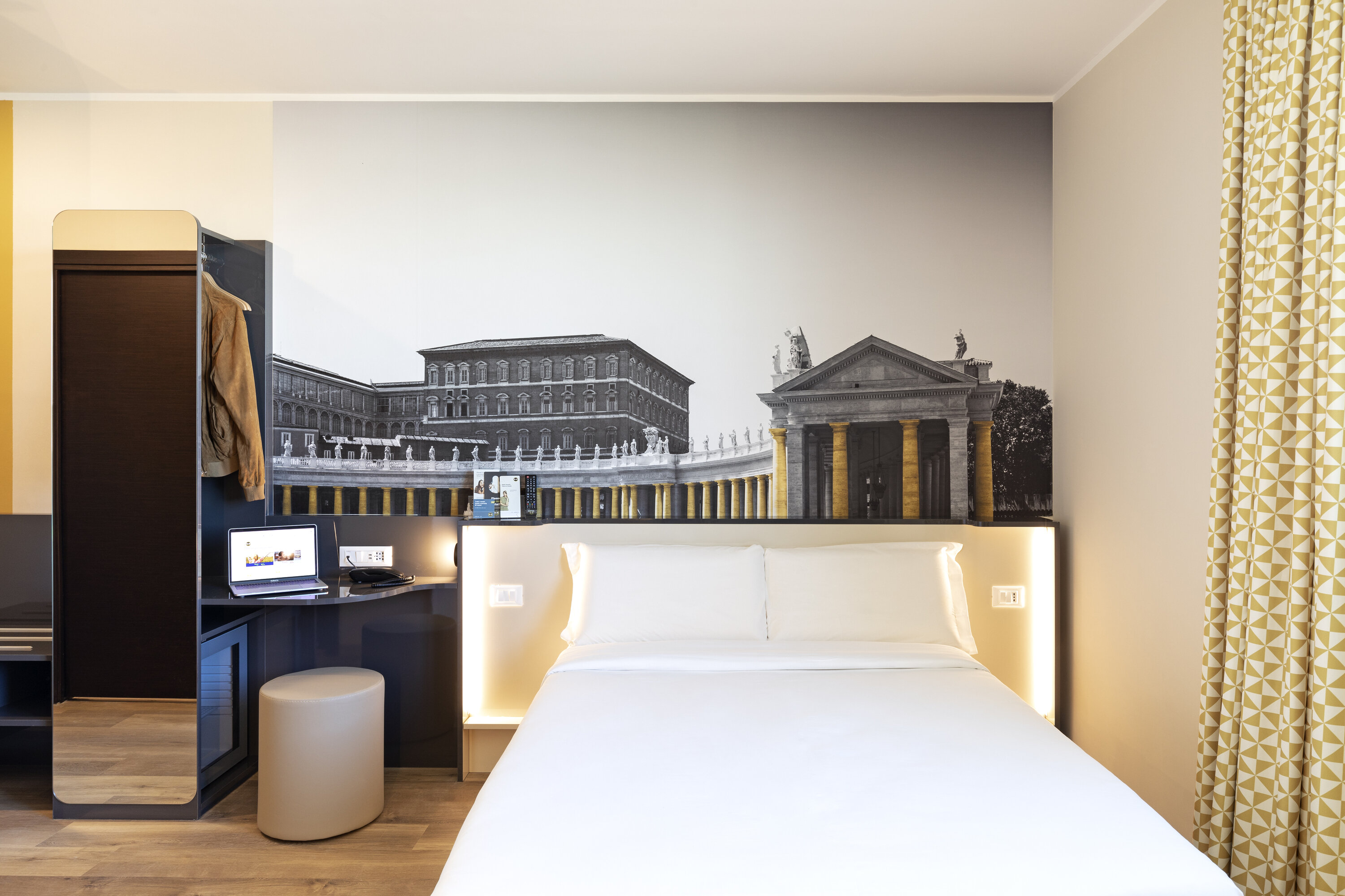 Hotels Close To Rome Fiumicino Airport www.hotel-bb.com