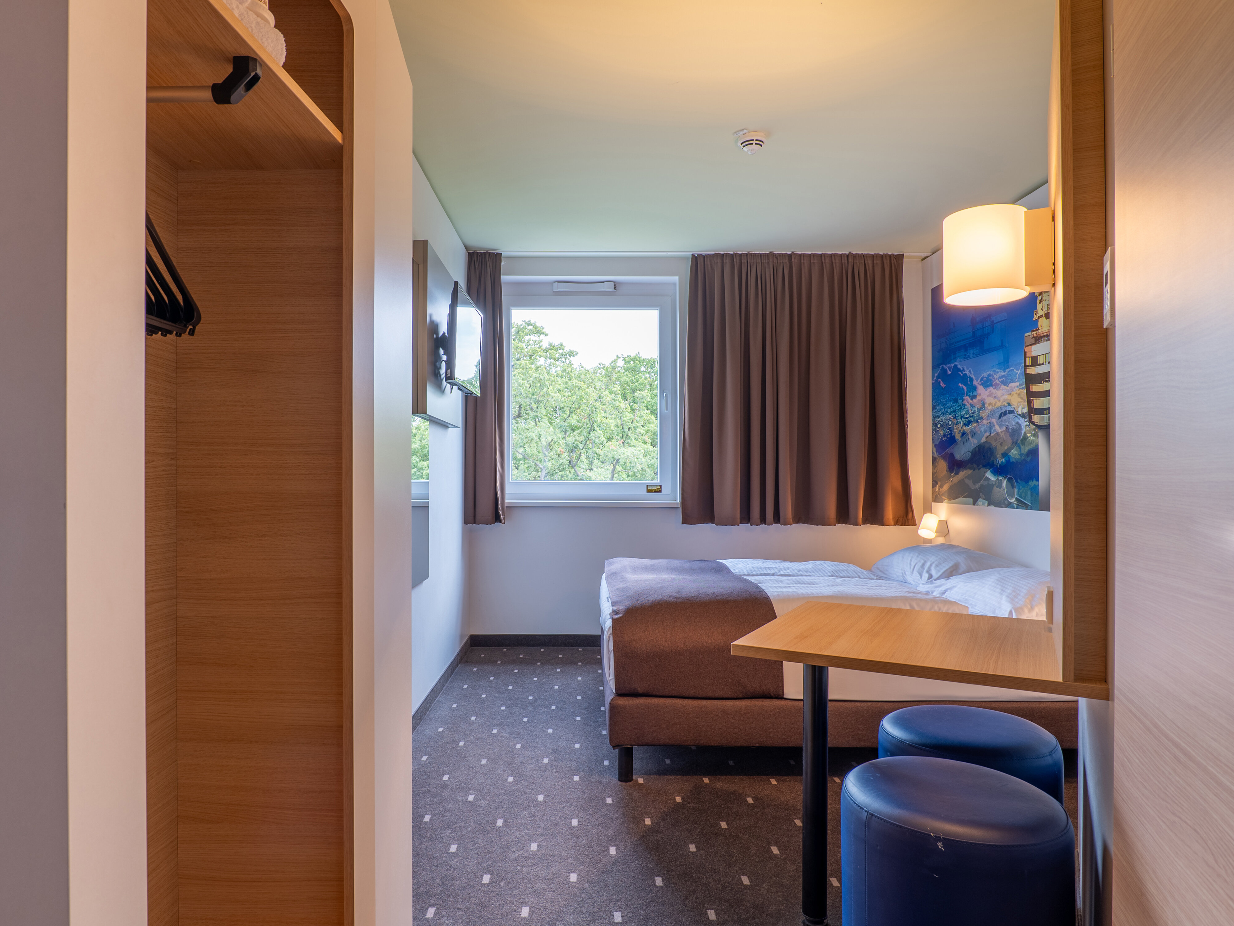 B&b Hotel Stuttgart-airport/messe Parken www.hotel-bb.com
